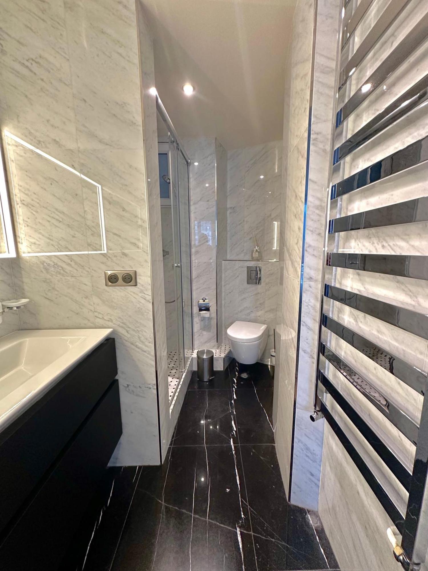 Apartment Magnifique 3 3 Salles De Bains *